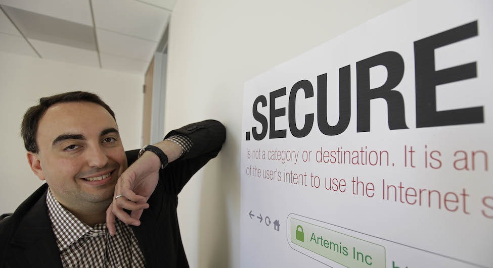 Yahoo chief information security officer Alex Stamos, formerly of Artemis Internet.