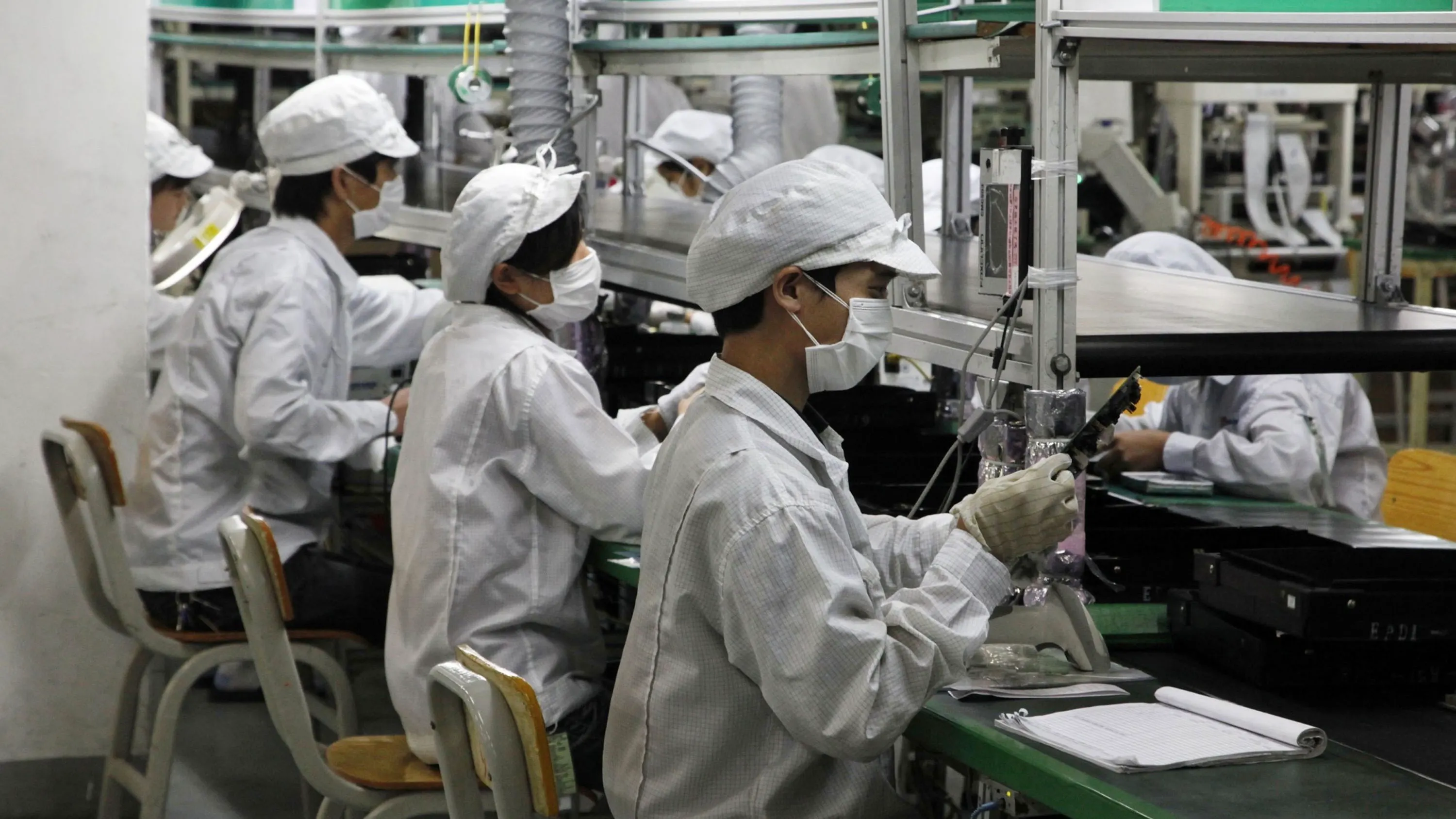 Apple Turned Blind Eye to Supplier Breaches of Chinese Labor Laws