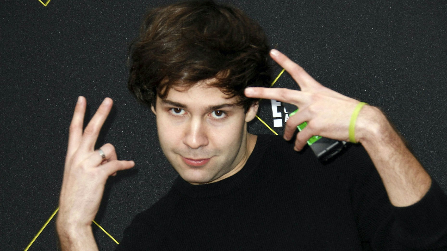 David Dobrik at the 2019 E! People's Choice Awards. Photo by AP