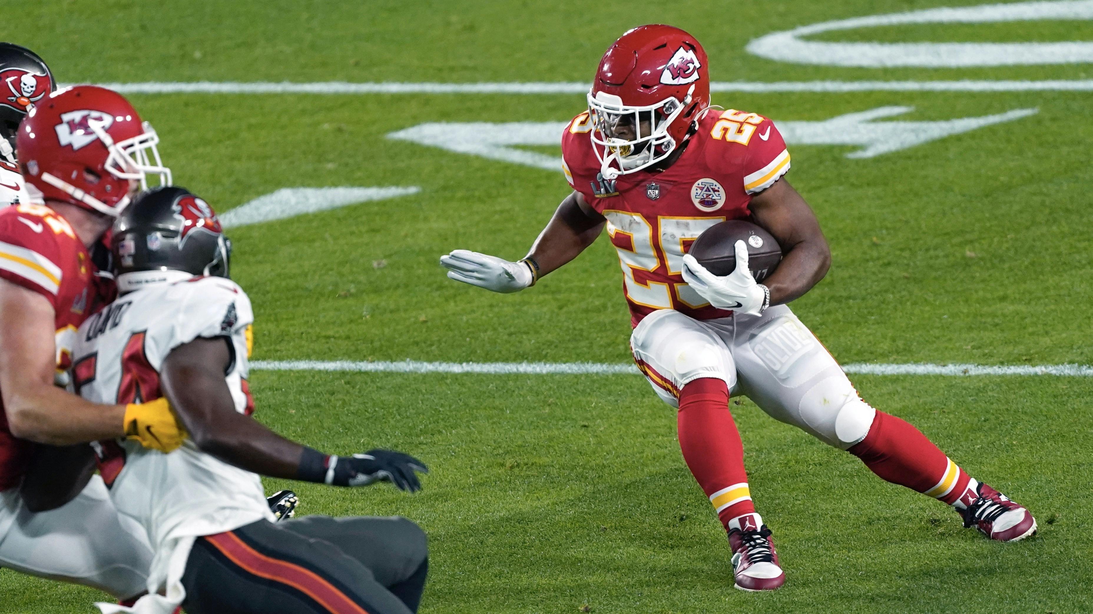 Why NFL Deals Call Out for TV Network Mergers: The Information’s Tech Briefing