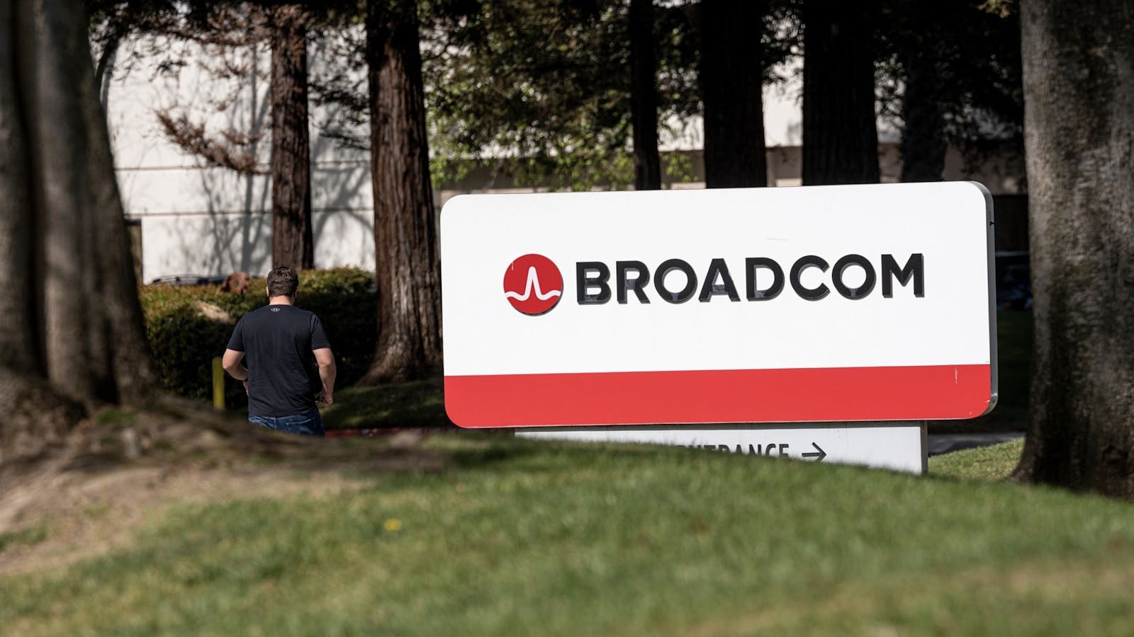 Broadcom's Silicon Valley headquarters. Photo by Bloomberg