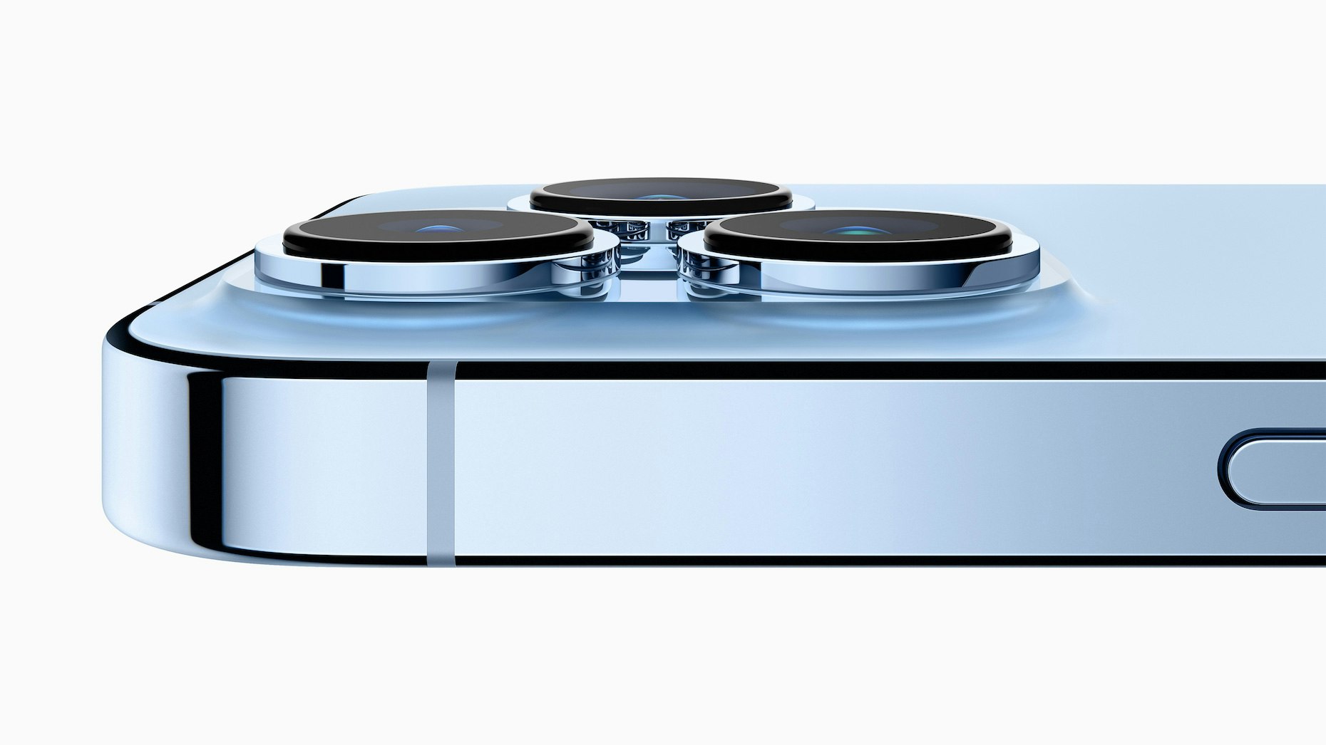 The new camera array on the iPhone 13 Pro models. Photo: Apple