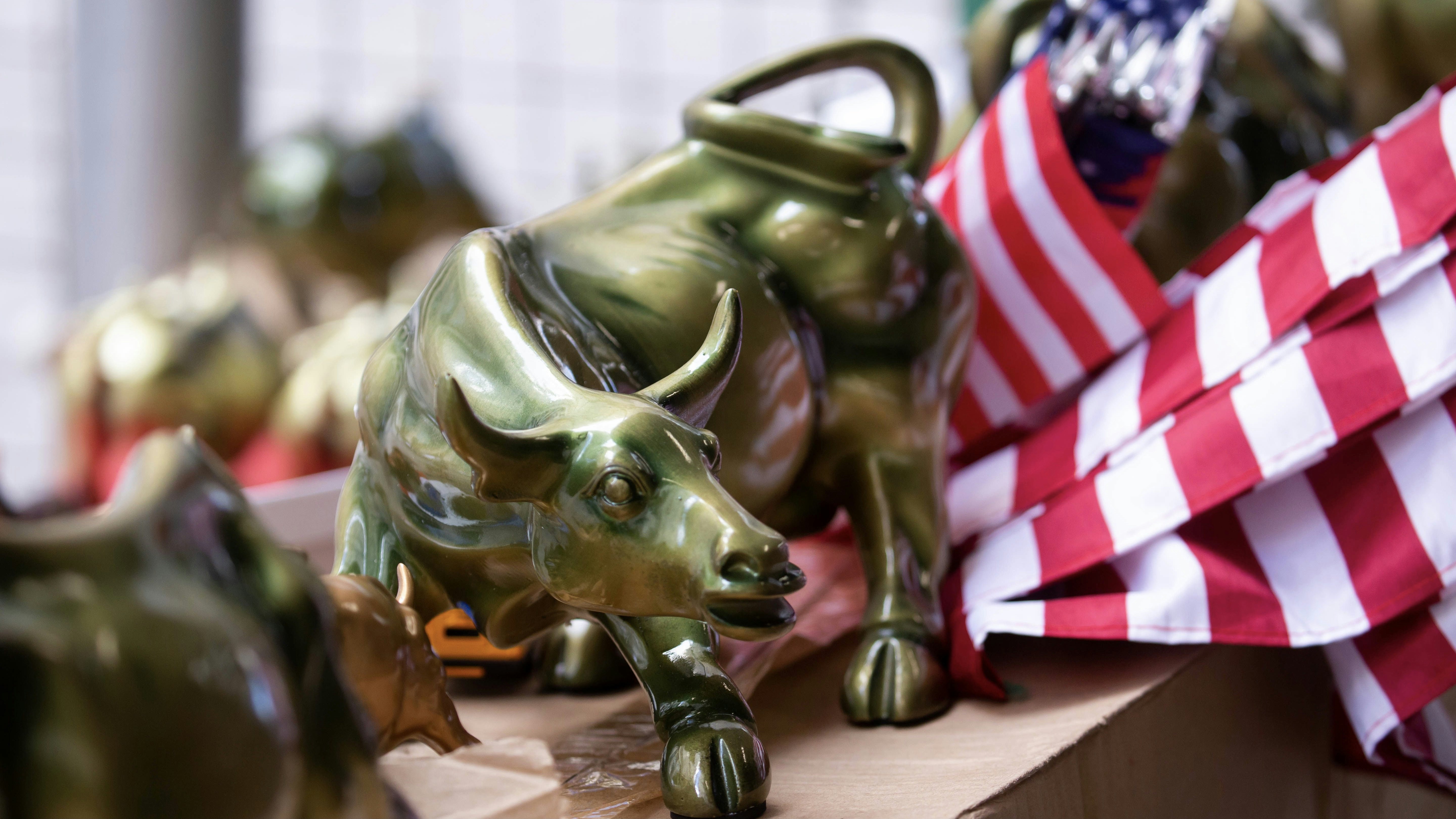 A bull statue for sale outside the New York Stock Exchange last month. Photo by Bloomberg.