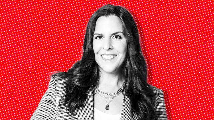 A Startup for Photographers Nabs Funding; Instagram Expands Tipping 