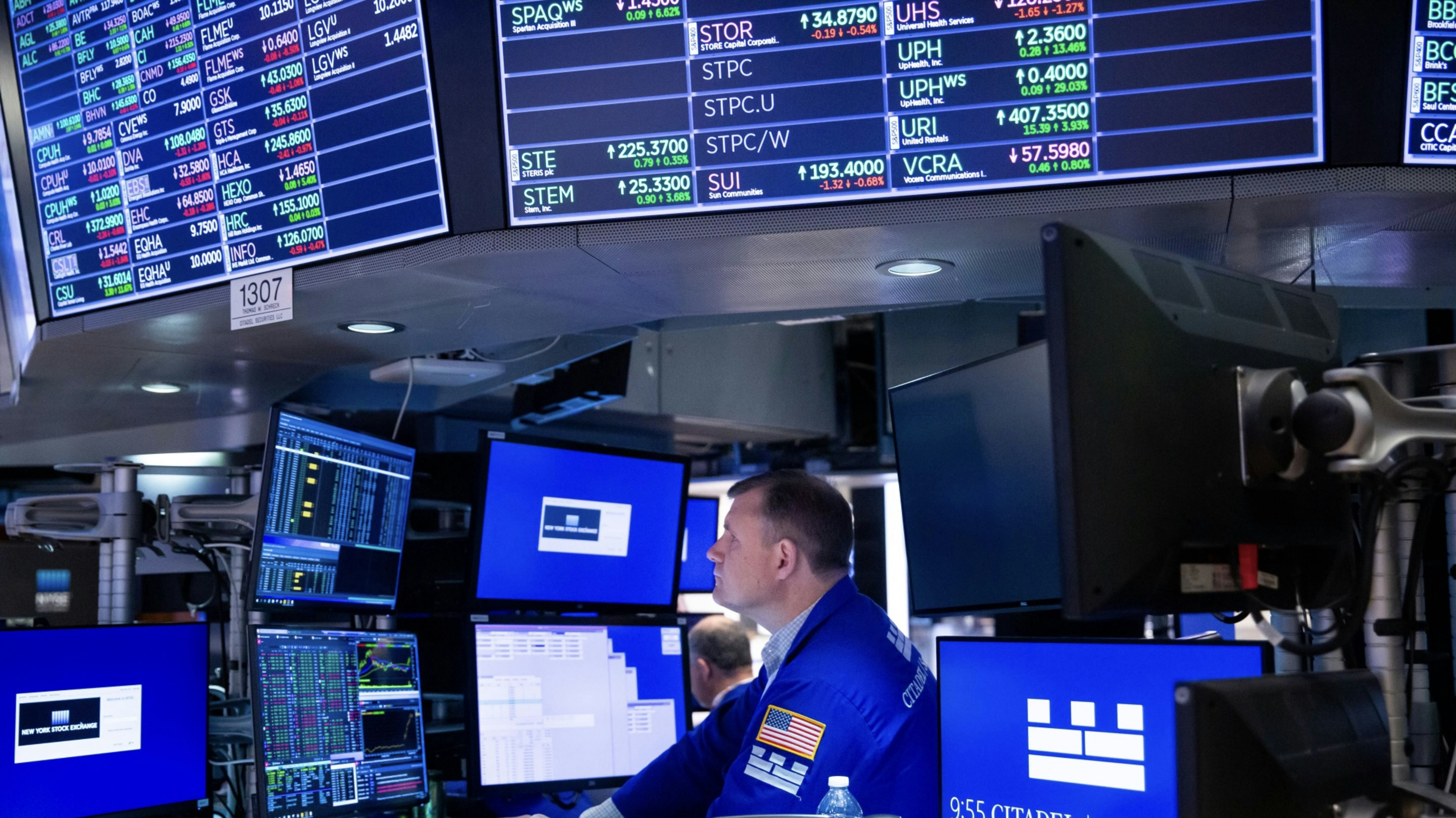 Traders on the floor of the New York Stock Exchange in November. Photo by Bloomberg.