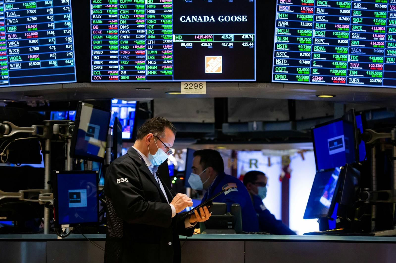 Traders on the New York Stock Exchange this week. Photo by Bloomberg.