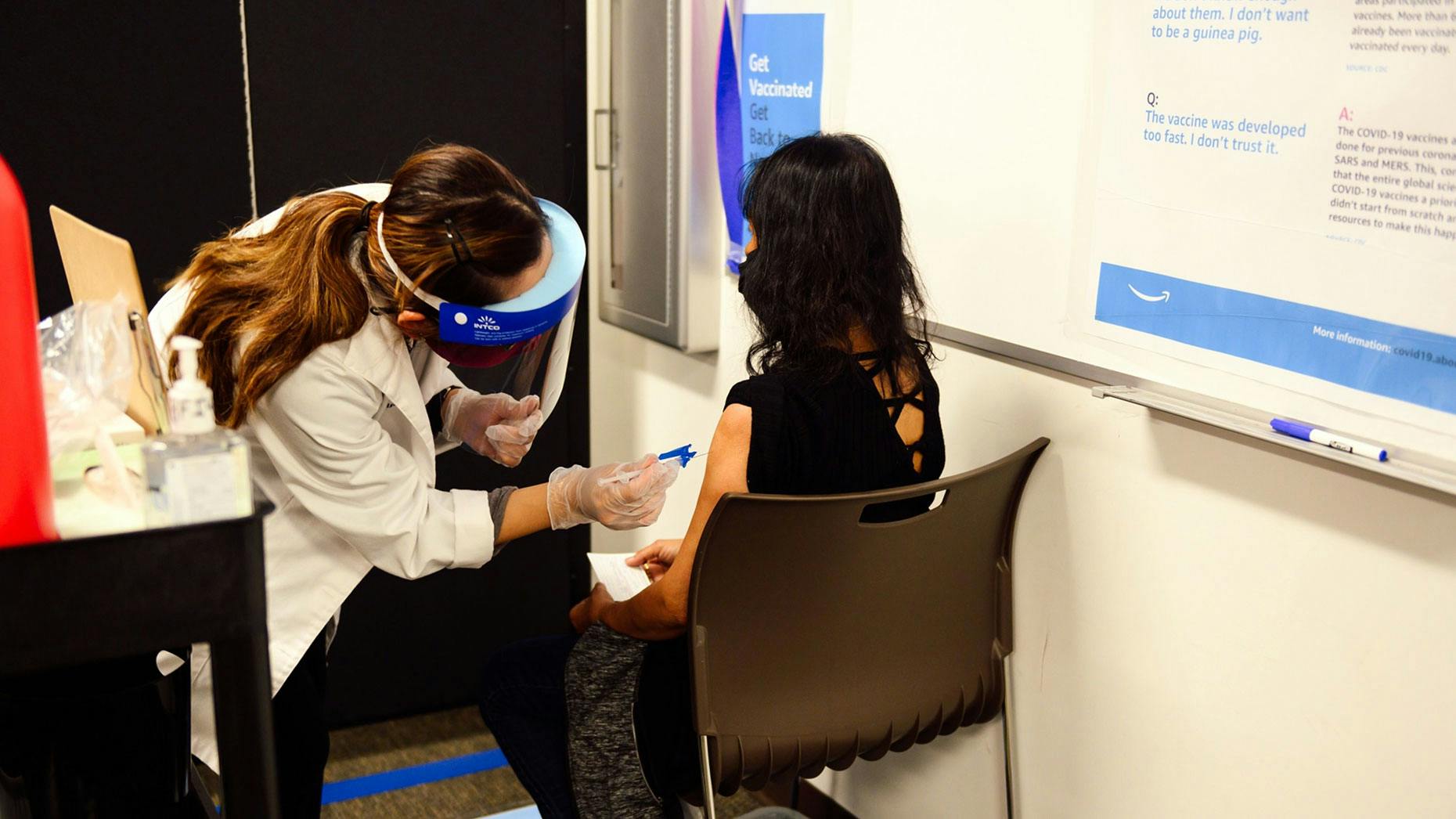 Amazon Paying U.S. Workers $40 to Get Vaccine Booster