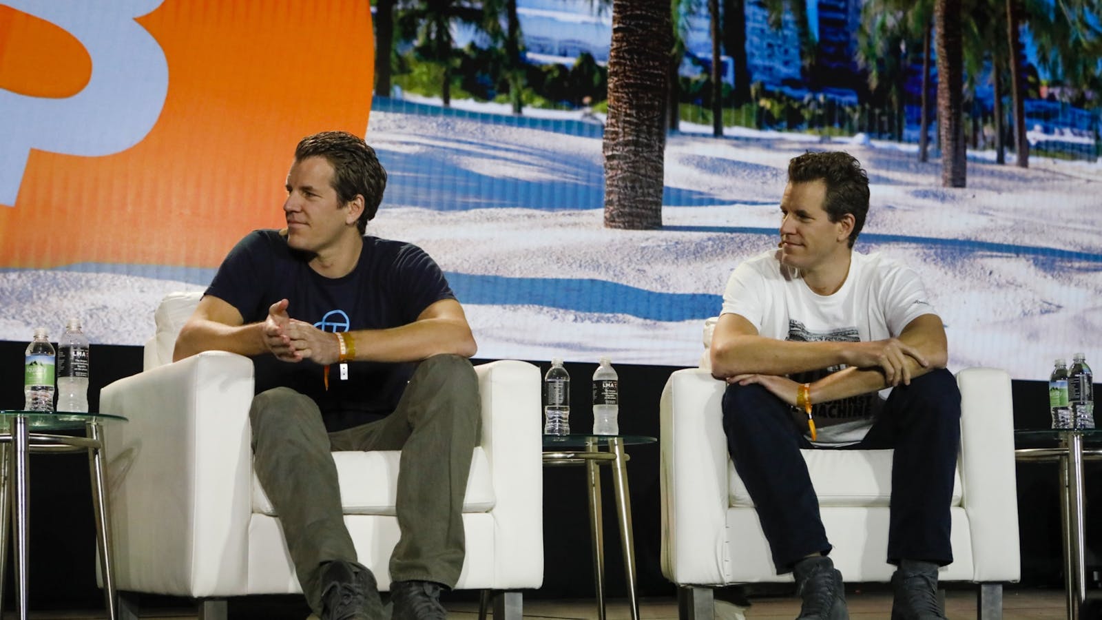 Gemini founders Tyler Winklevoss, left, and Cameron Winklevoss at a Bitcoin conference in 2021 in Miami. Photo by Bloomberg