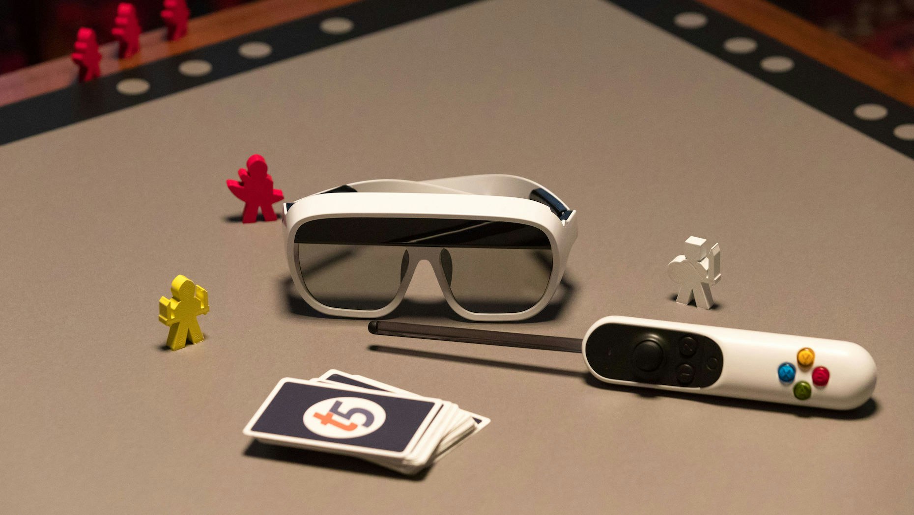 Tilt Five's glasses (designed to be plugged into a PC or Android device), controller and game board. Photo: Tilt Five.