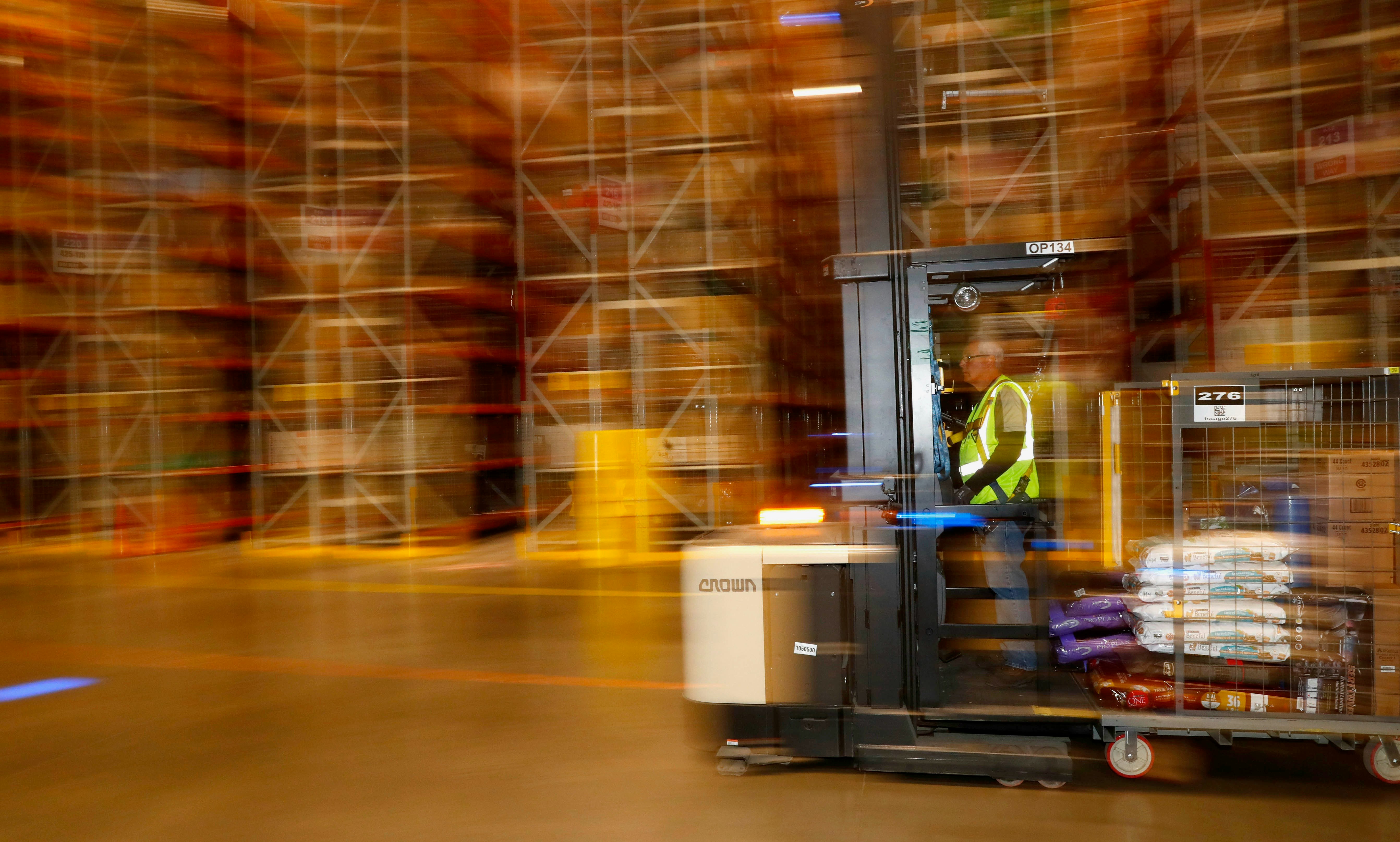 Amazon Targets High Schoolers in a Warehouse Recruiting Blitz — The