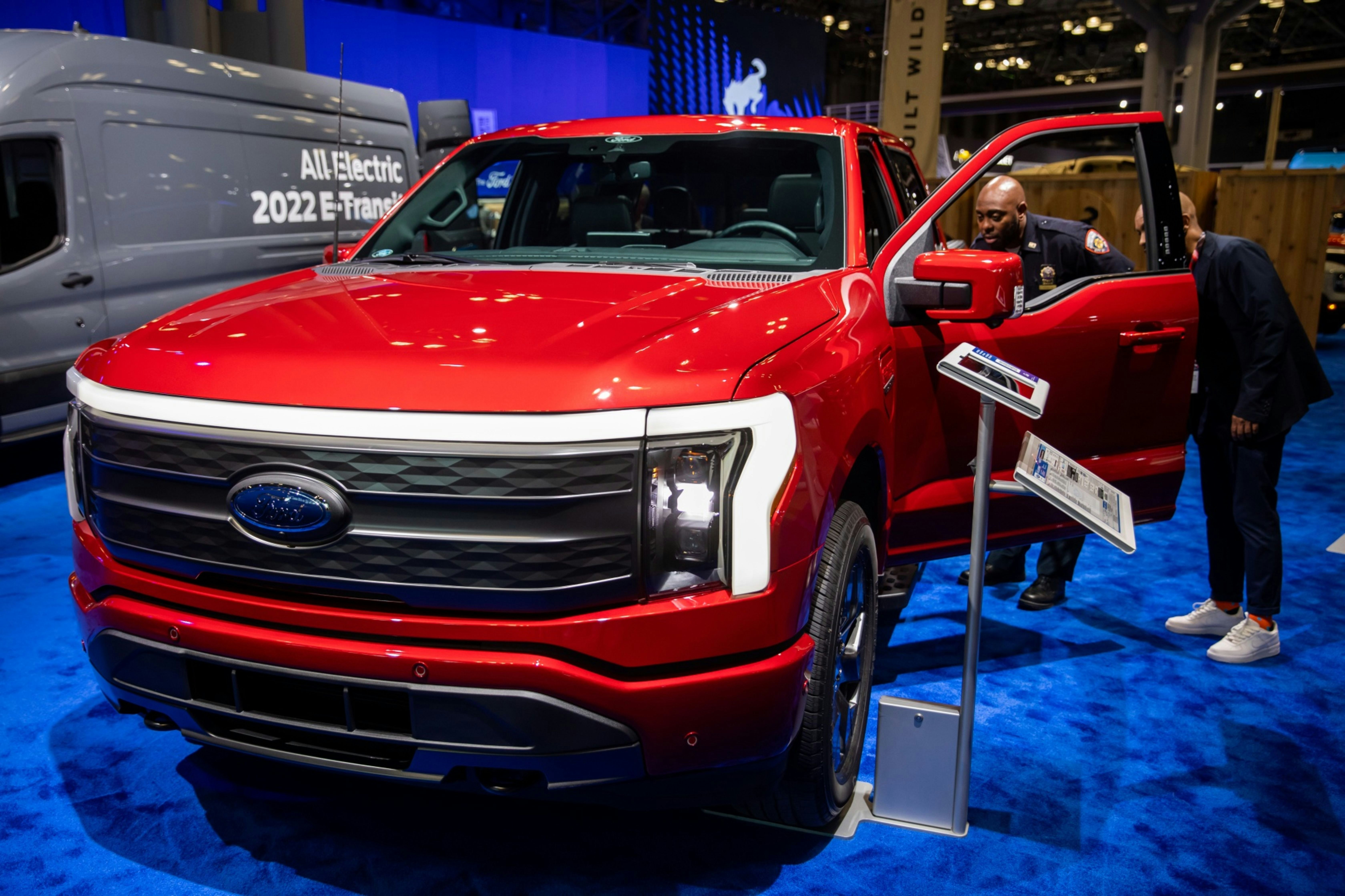 If you want 300 miles of range in your new electric Ford-150 Lightning Lariat, prices start at $77,000. The first deliveries are next week. Photo: Michael Nagle/Bloomberg
