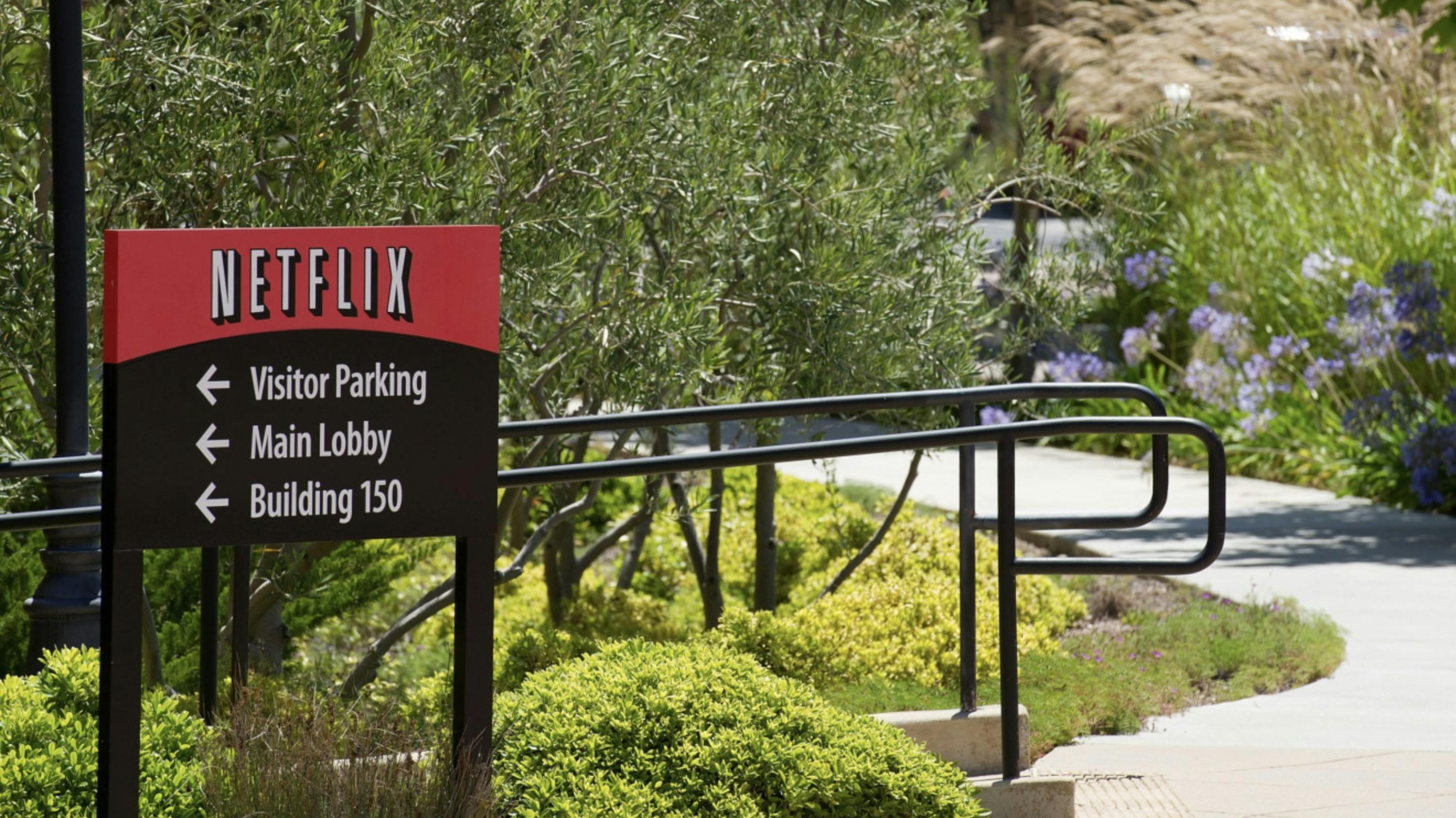 Netflix Employees Press for More Pay Flexibility as Stock Drop Wipes Out Option Value