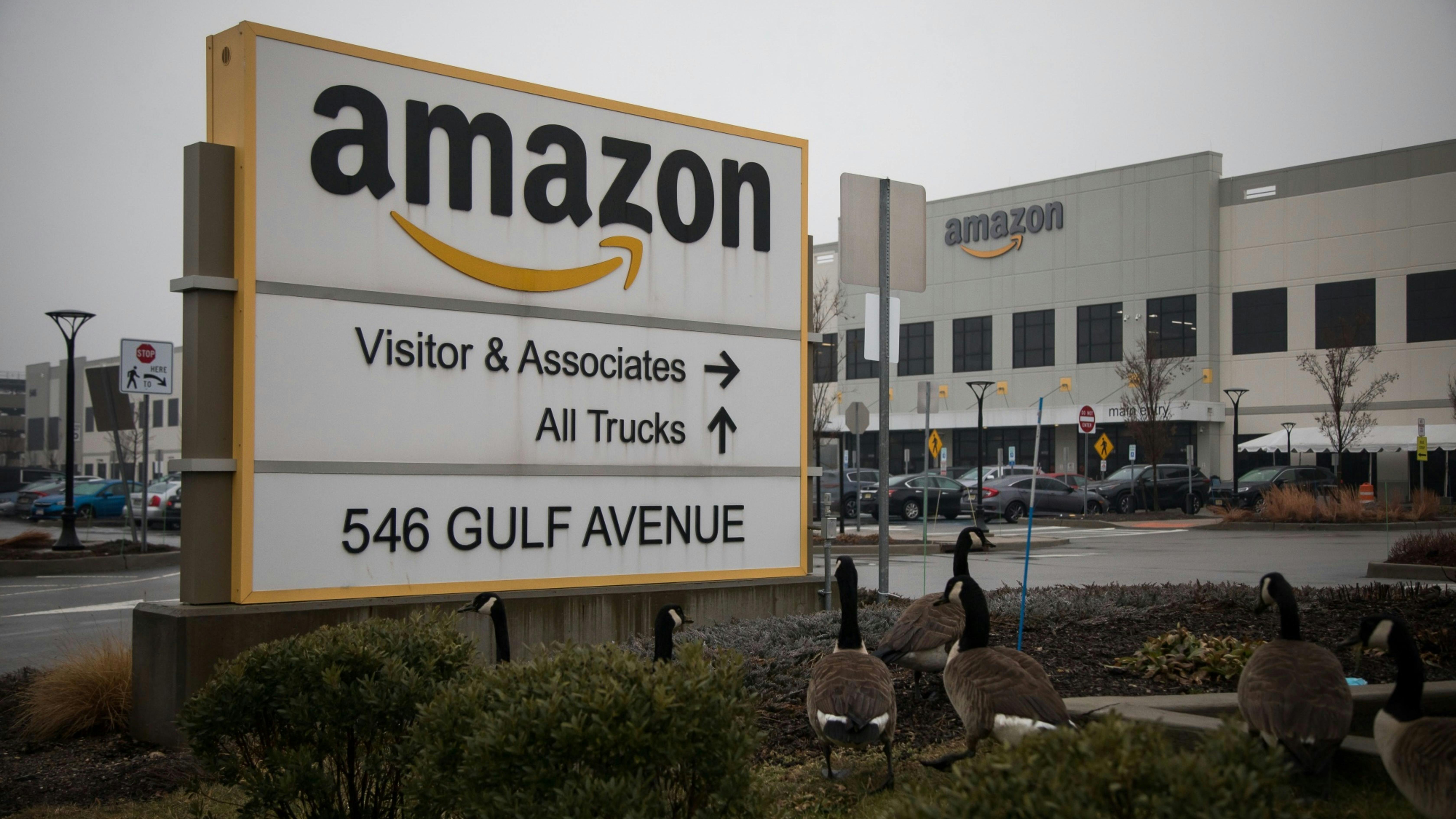 Amazon’s Post-Pandemic Hangover; Apple Avoids Carnage