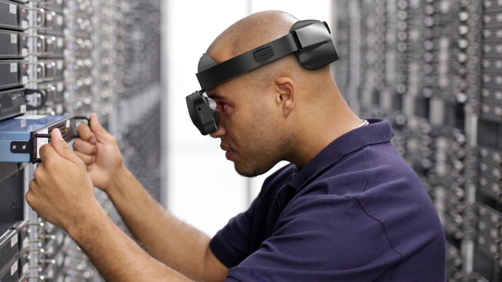 A user wearing the R-1 headset. Photo: Lynx.