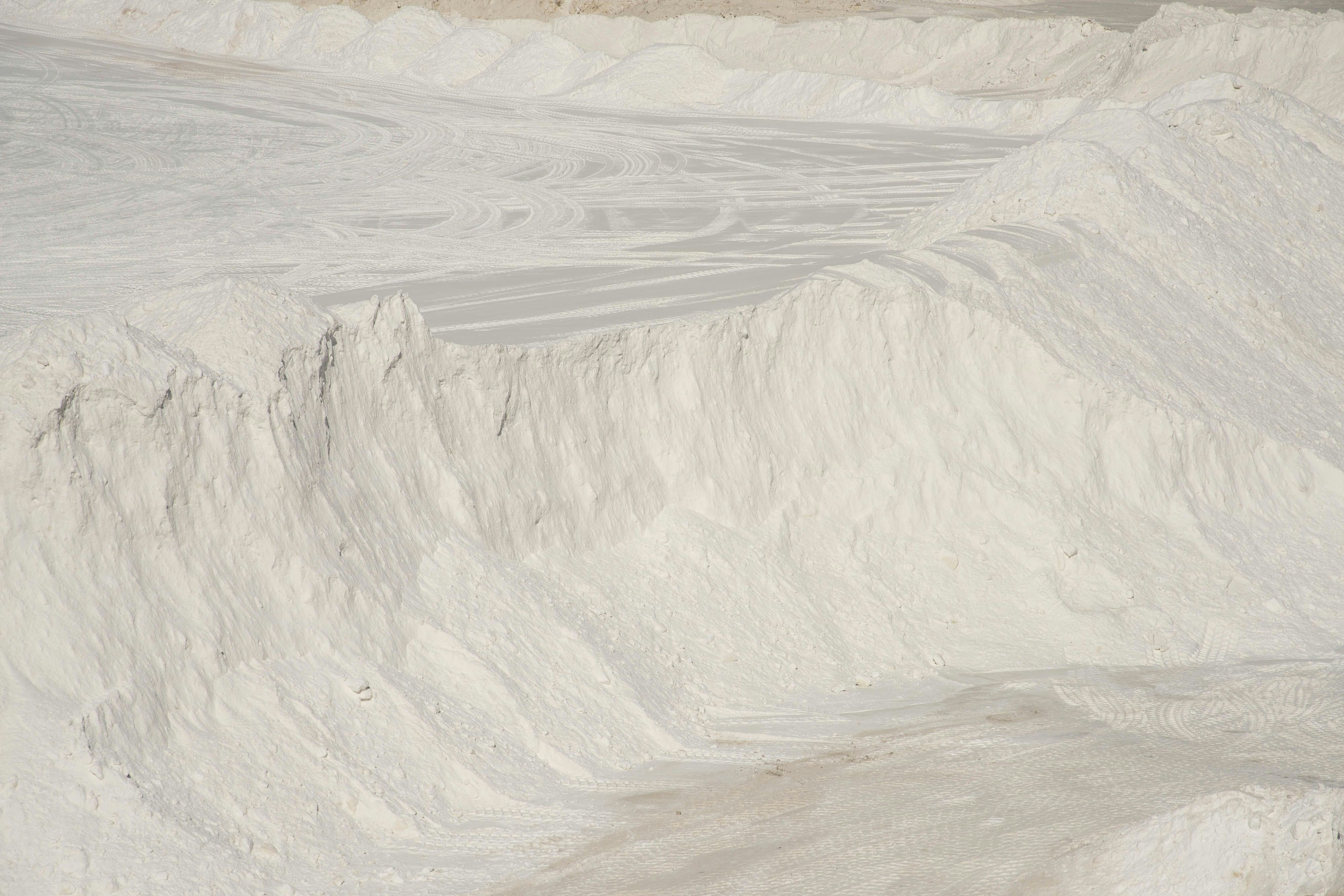 Massive volumes of lithium are found amid the salt of Calama, Chile, but a huge shortfall of the metal is still forecast for the 2020s. Photo: Cristobal Olivares/Bloomberg 