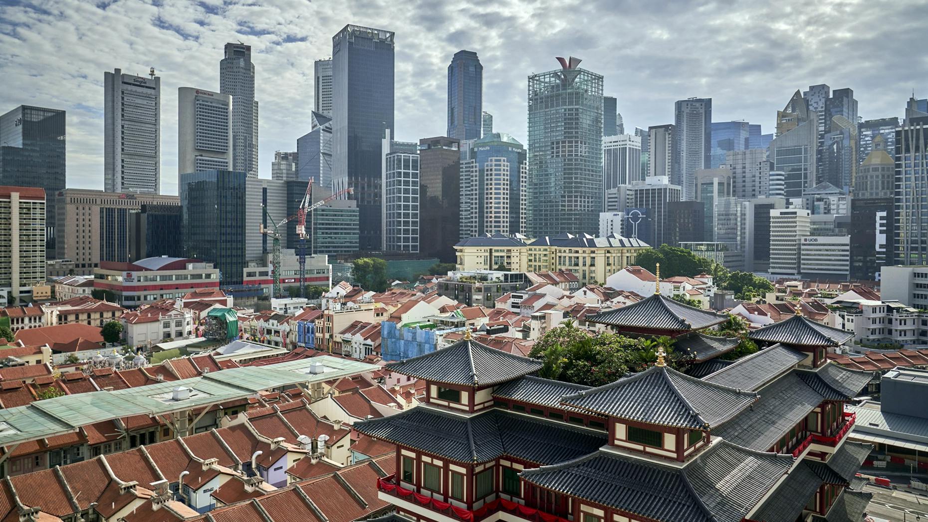 Chinese Venture Firms Expand in Singapore as Risks Rise at Home