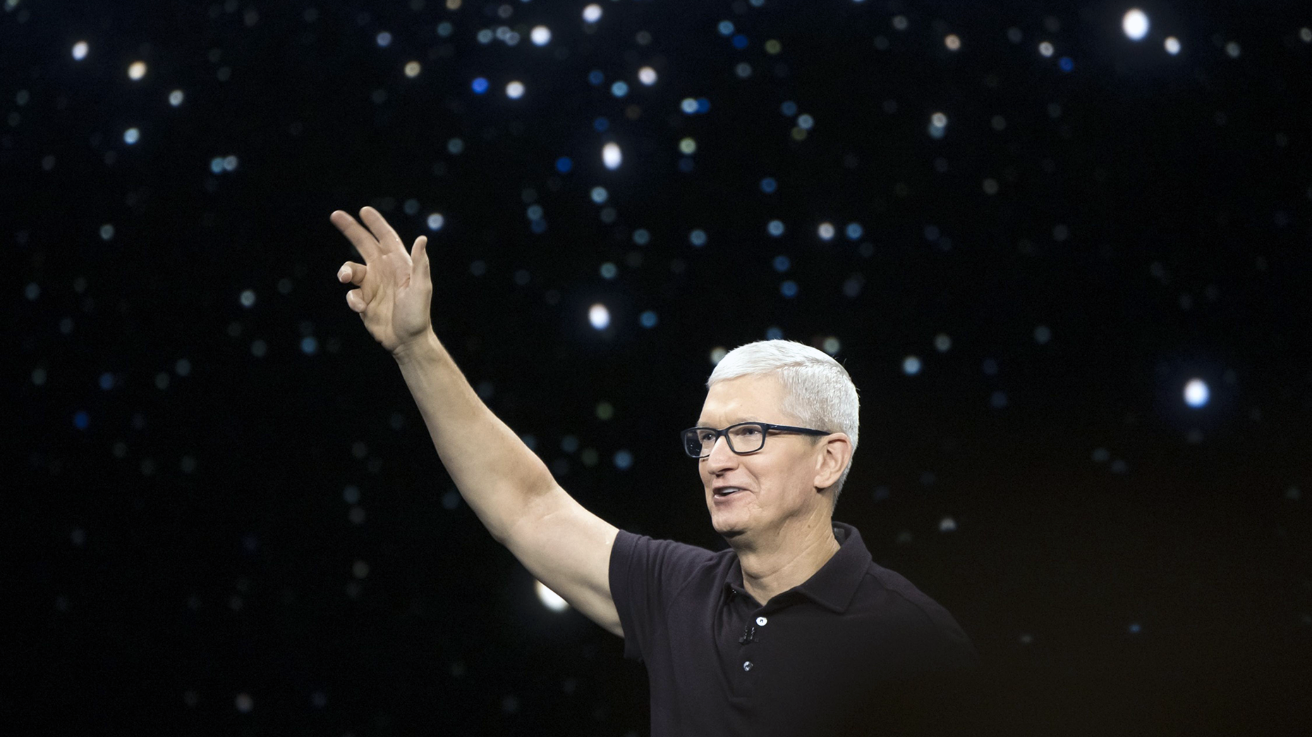 Apple CEO Tim Cook. Photo by Bloomberg. 