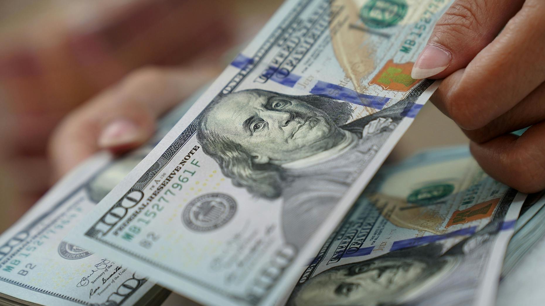 Tech Companies Brace for the Strongest Dollar in Decades