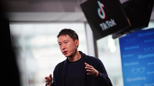 TikTok CEO Shou Zi Chew. Photo by Bloomberg. 
