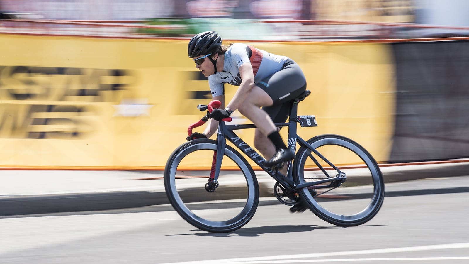 A fixed-gear Aventon bike in New York in 2018. Photo by Getty Images