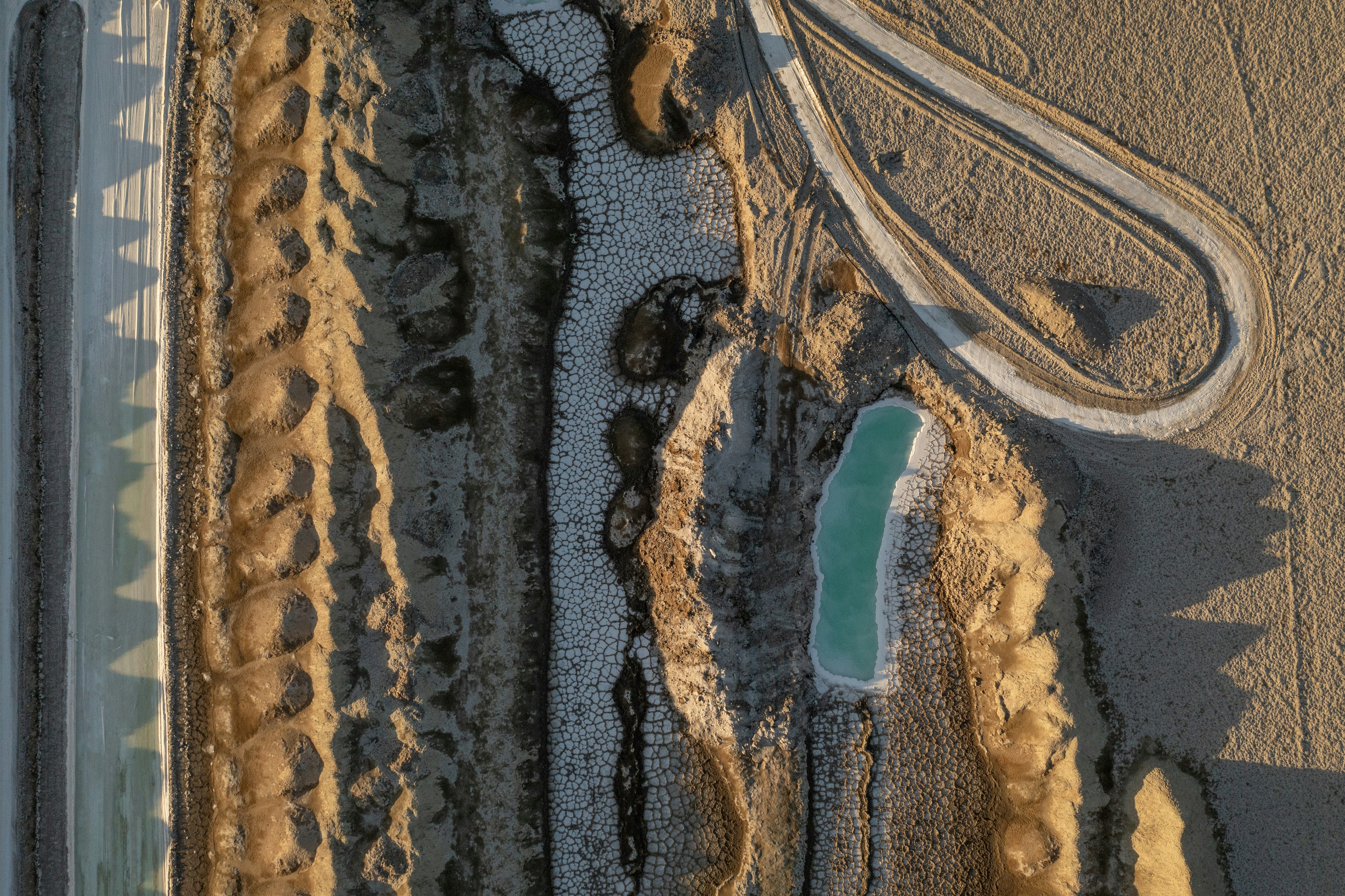 A direct lithium extraction pilot in Amboy, CA. There is no commercial-scale DLE production anywhere in the world. Photo: David McNew/Getty  